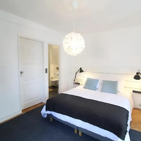 Дом отдыха Bright 1 Bd W Lovely Balcony In Лиссабон